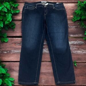 NEW Torrid Dark Wash First at Fit Denim‎ Comfort Capsule Country Size 18R